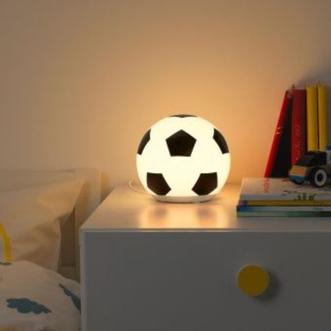 ЭНГАРНА Настольная лампа, светодиодная, «футбольный мяч»